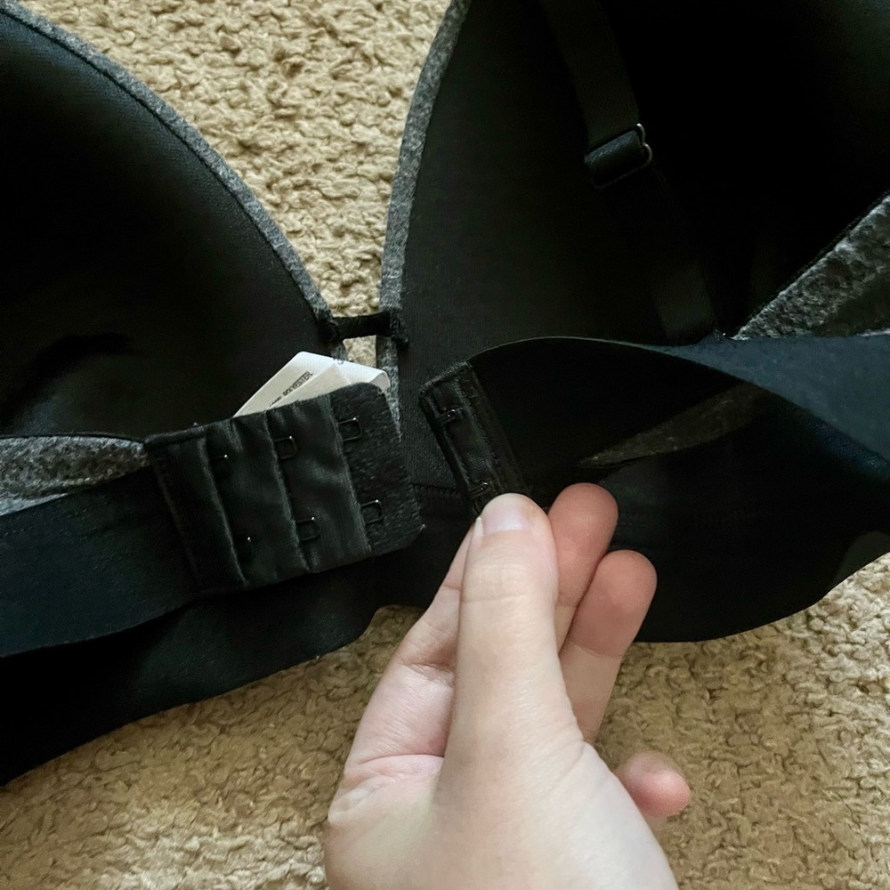 Auden Lightly Lined Wirefree Bra - Picture 9 of 12